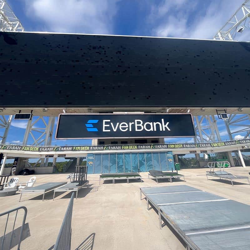 Everbank Stadium sign